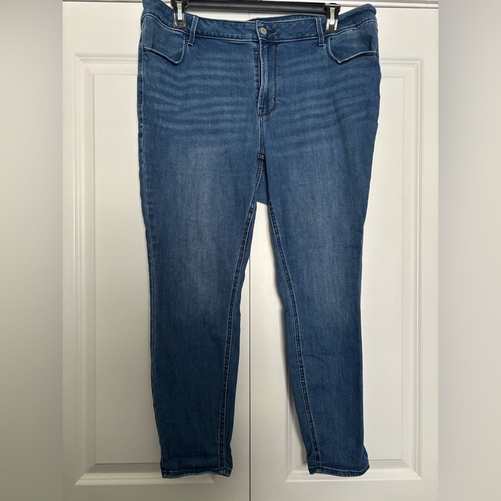 Old Navy Women's Skinny Jeans in Blue